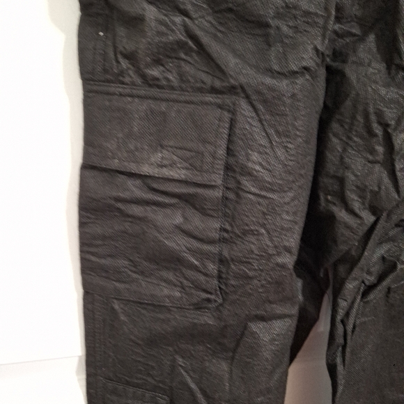 Frogtoggs size m outdoor weather pants - Picture 3 of 4